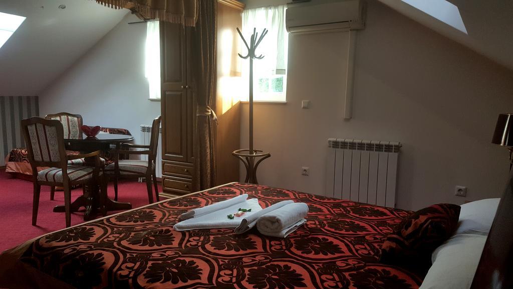 Hotel Latinski Most Sarajevo Extérieur photo
